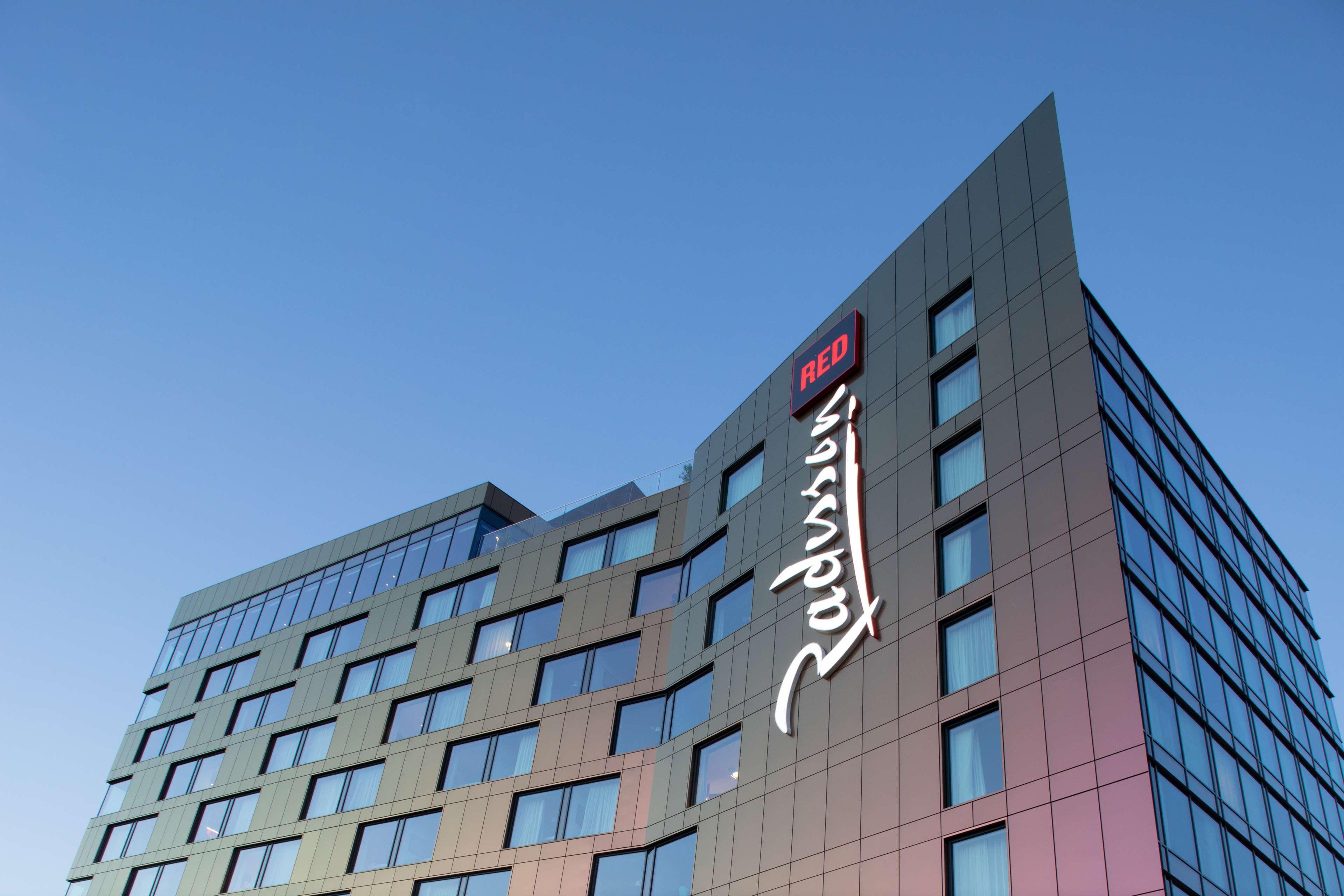 Radisson Red Hotel, Глазго Экстерьер фото